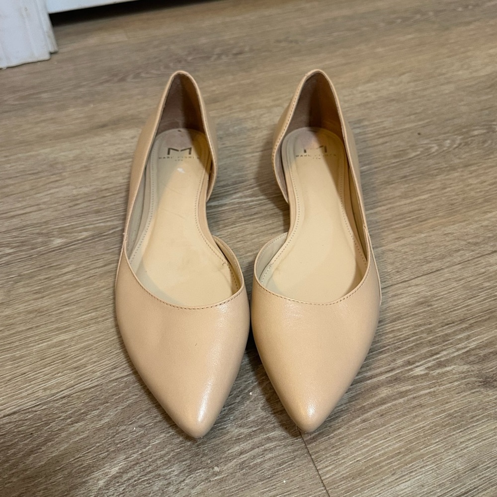 Marc Fisher Beige Pointed Toe Flats with Cushion Women's 8